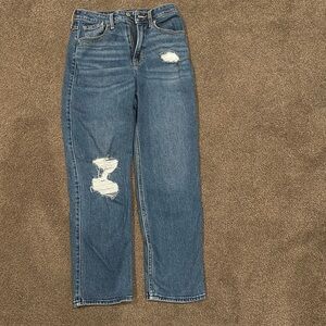 Hollister Ultra High Rise Vintage Straight Size 1R